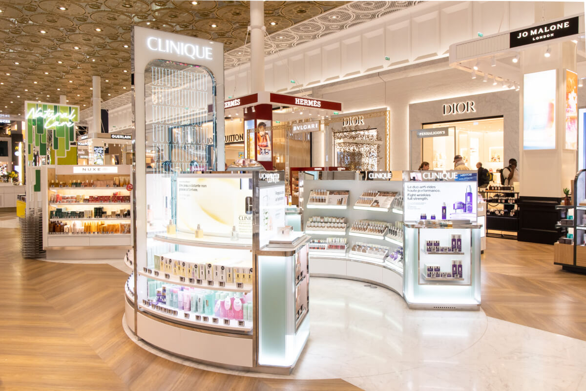 Clinique Shop im Flughafen CDG Paris